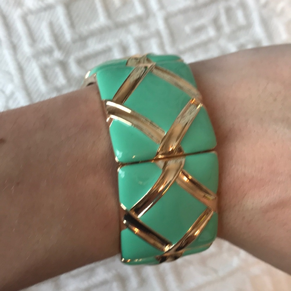 Turquoise and gold bracelet